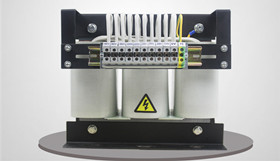 自藕式变压器与隔离变压器的区别